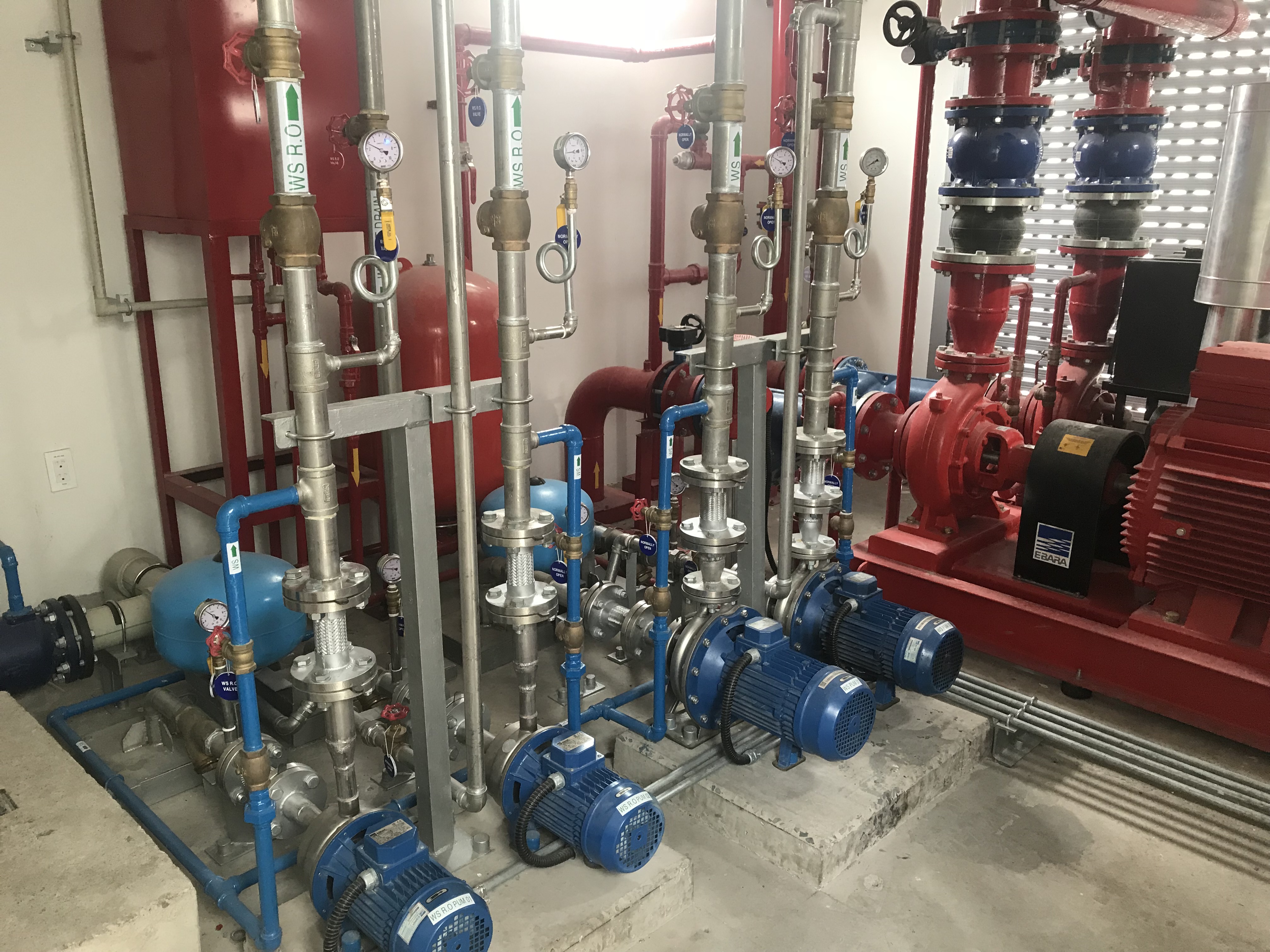 Lắp đặt hệ thống đường ống vi sinh nước RO công nghiêp