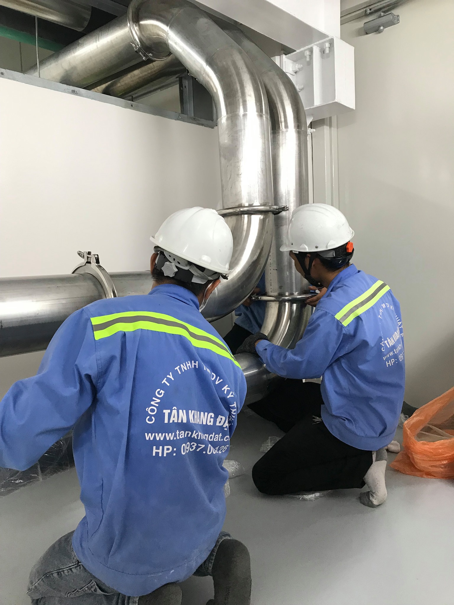 Lắp đặt hệ thống đường ống inox vi sinh tại nhà máy YAKULT Bình Dương